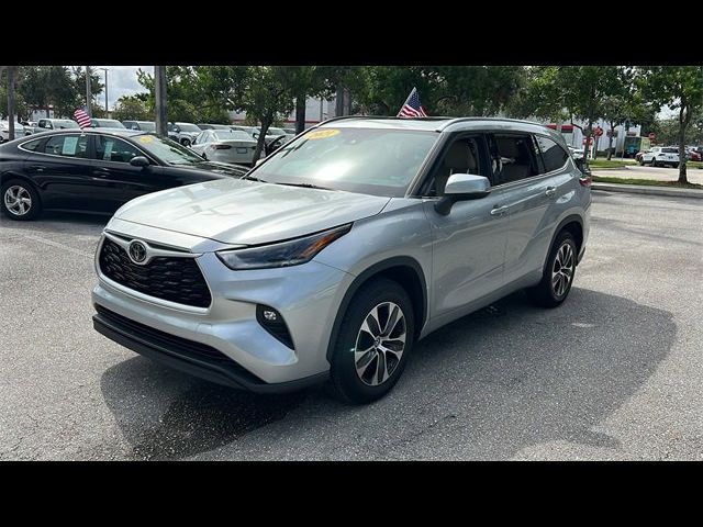 2021 Toyota Highlander XLE