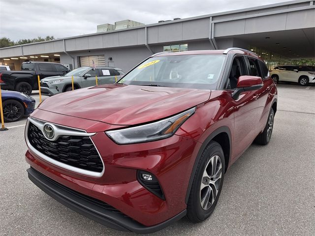 2021 Toyota Highlander XLE