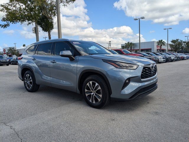 2021 Toyota Highlander XLE