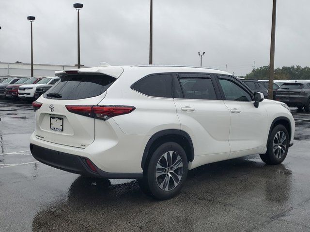 2021 Toyota Highlander XLE