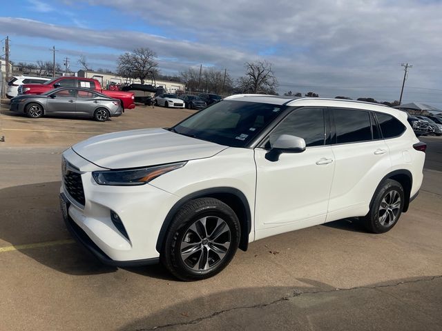 2021 Toyota Highlander XLE