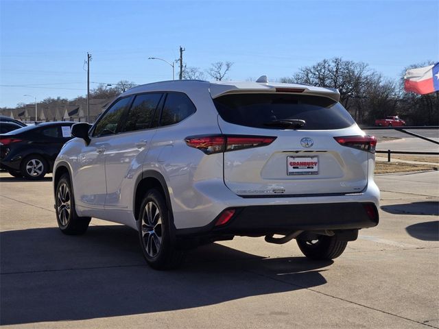 2021 Toyota Highlander XLE