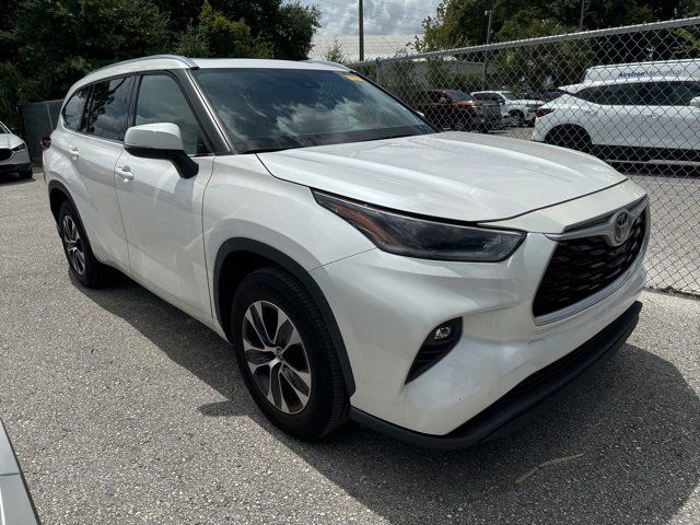 2021 Toyota Highlander XLE