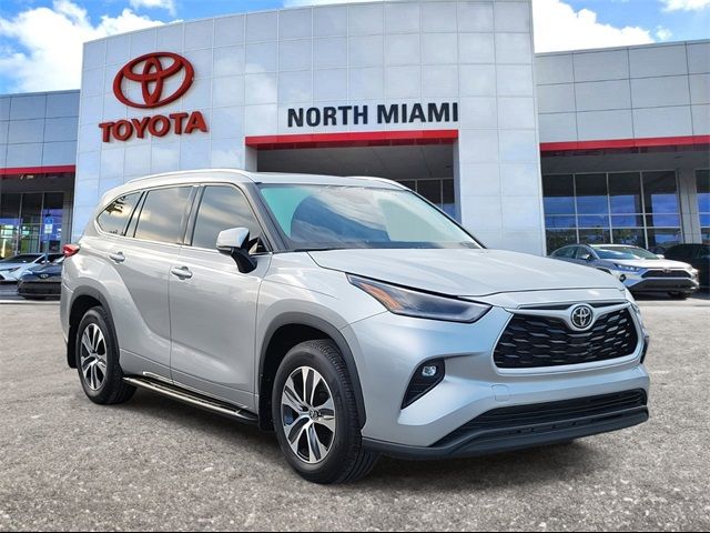 2021 Toyota Highlander XLE