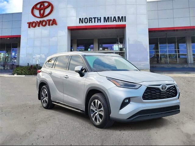 2021 Toyota Highlander XLE