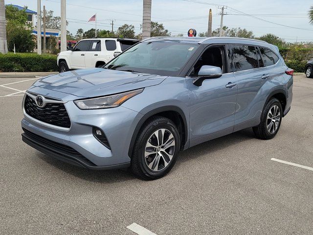 2021 Toyota Highlander XLE