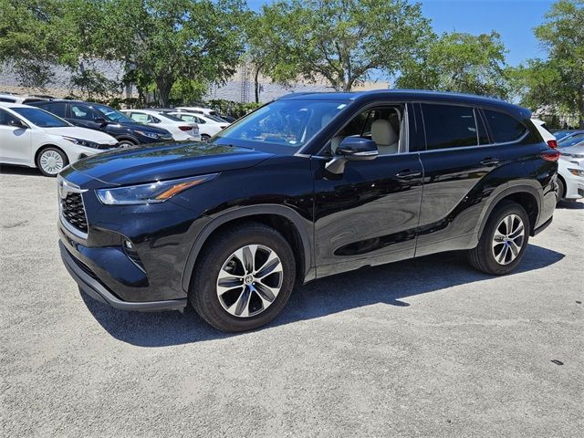 2021 Toyota Highlander XLE