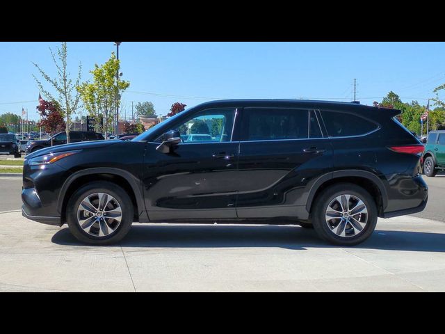 2021 Toyota Highlander XLE