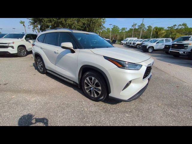 2021 Toyota Highlander XLE