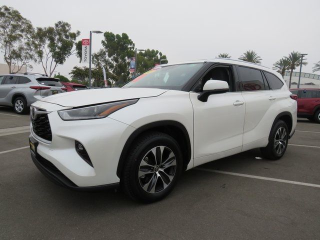 2021 Toyota Highlander XLE