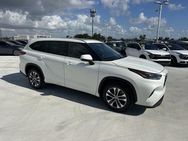 2021 Toyota Highlander XLE