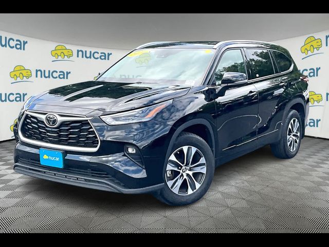 2021 Toyota Highlander XLE