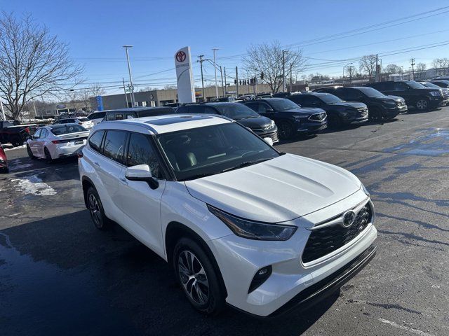 2021 Toyota Highlander XLE