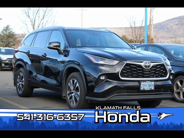 2021 Toyota Highlander XLE