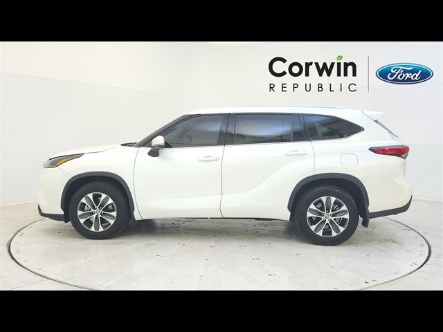 2021 Toyota Highlander XLE