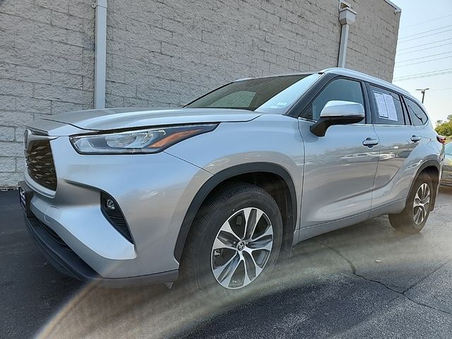 2021 Toyota Highlander XLE