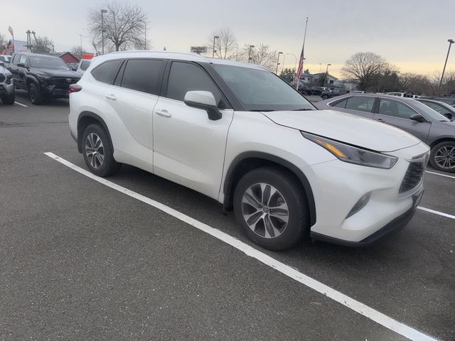 2021 Toyota Highlander XLE