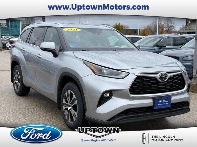 2021 Toyota Highlander XLE