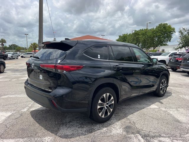 2021 Toyota Highlander XLE