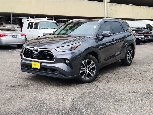 2021 Toyota Highlander XLE