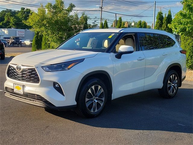 2021 Toyota Highlander XLE