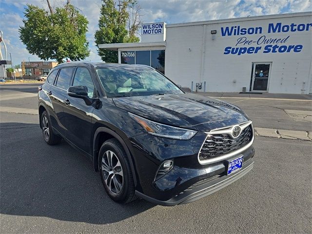 2021 Toyota Highlander XLE