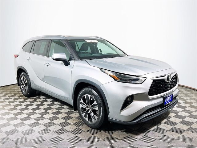 2021 Toyota Highlander XLE