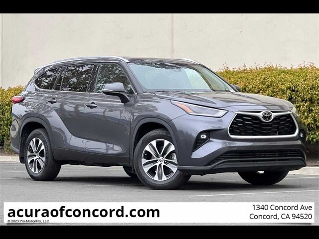 2021 Toyota Highlander XLE