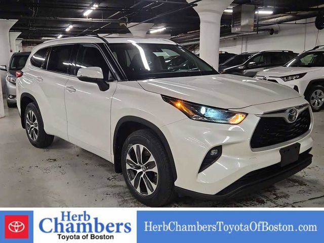 2021 Toyota Highlander XLE