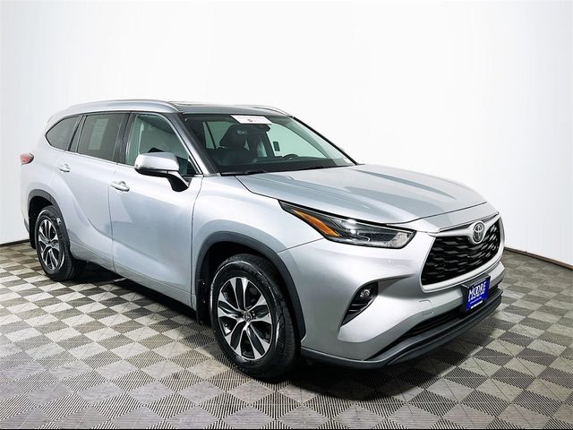 2021 Toyota Highlander XLE