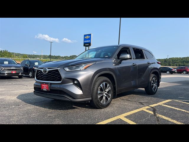 2021 Toyota Highlander XLE