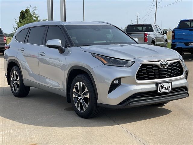 2021 Toyota Highlander XLE