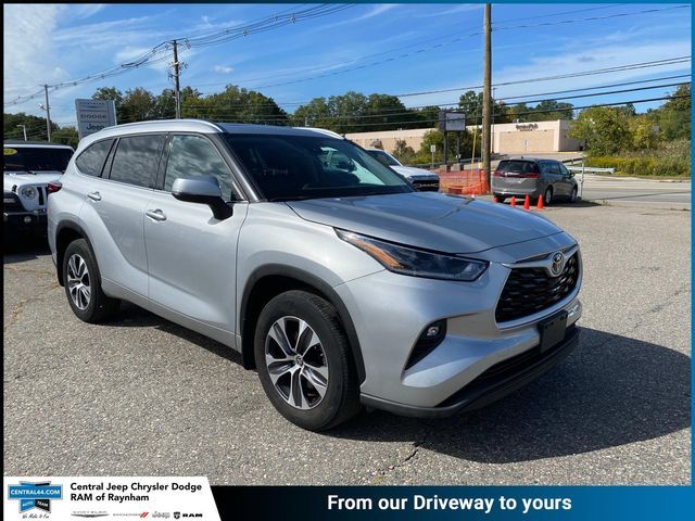 2021 Toyota Highlander XLE