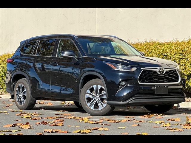 2021 Toyota Highlander XLE