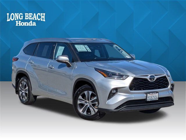 2021 Toyota Highlander XLE