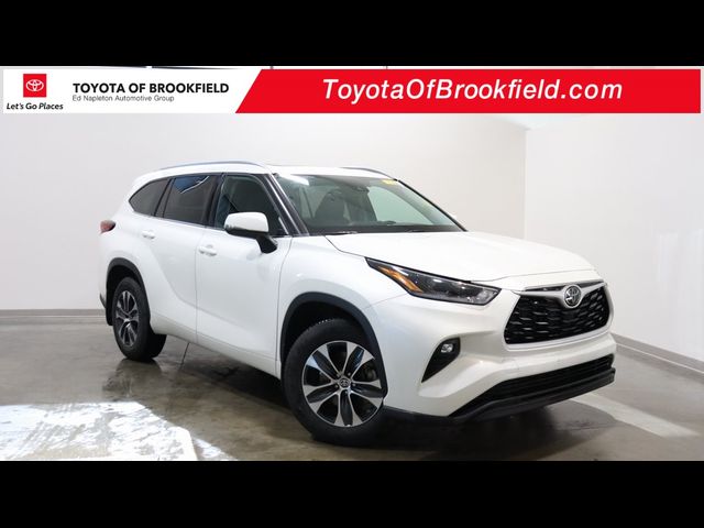 2021 Toyota Highlander XLE