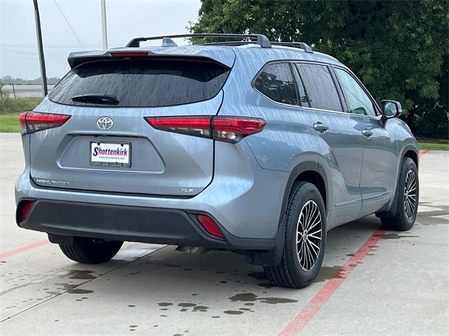 2021 Toyota Highlander XLE