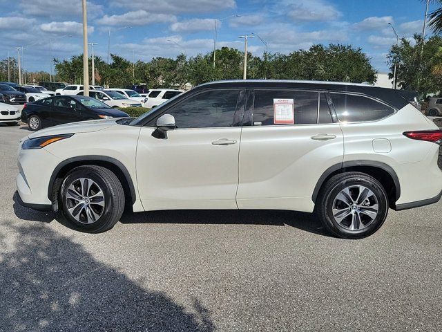 2021 Toyota Highlander XLE