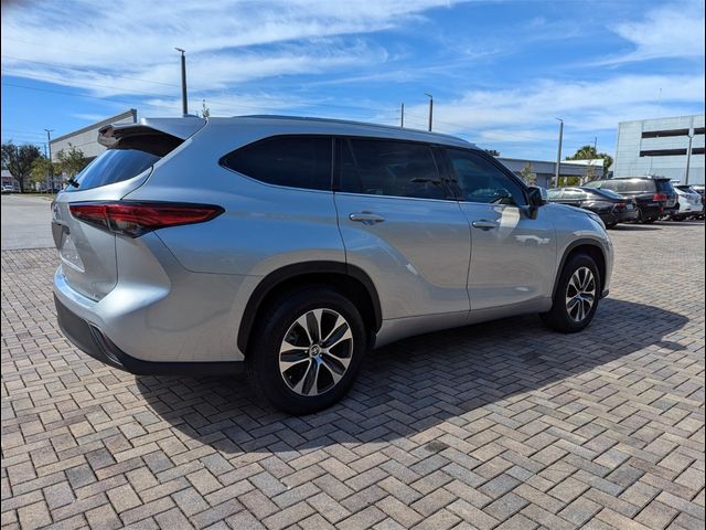 2021 Toyota Highlander XLE