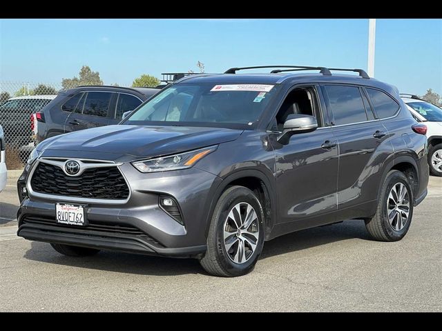 2021 Toyota Highlander XLE