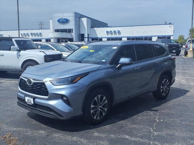 2021 Toyota Highlander XLE