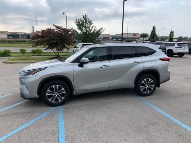 Used 2021 Toyota Highlander XLE For Sale in Lexington, KY | Capital One ...