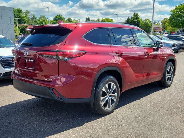 2021 Toyota Highlander XLE