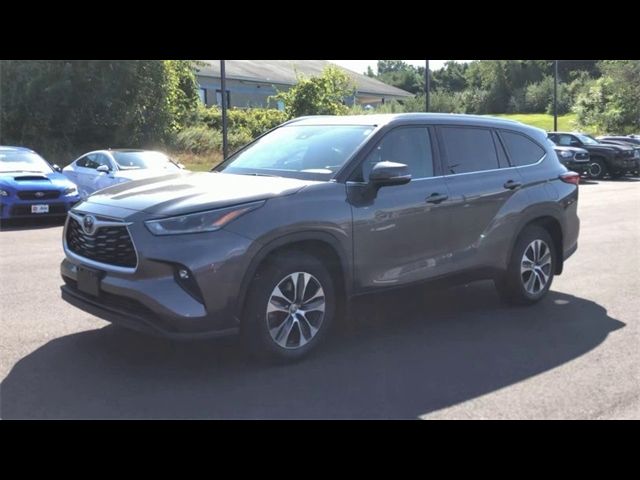 2021 Toyota Highlander XLE