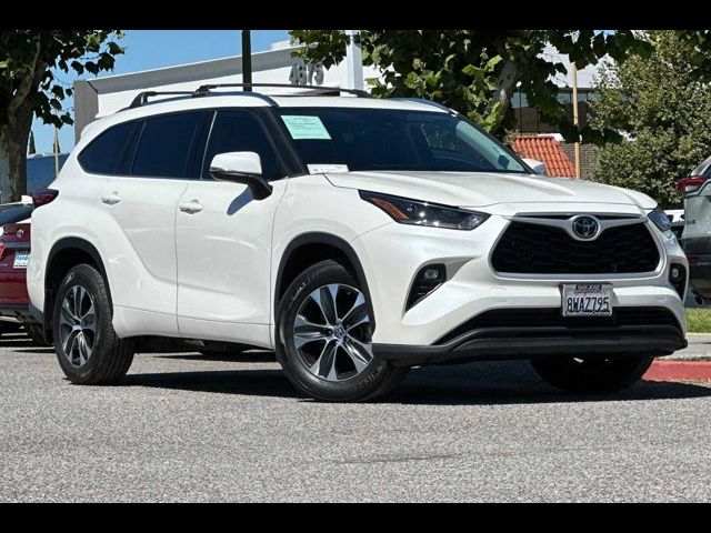 2021 Toyota Highlander XLE