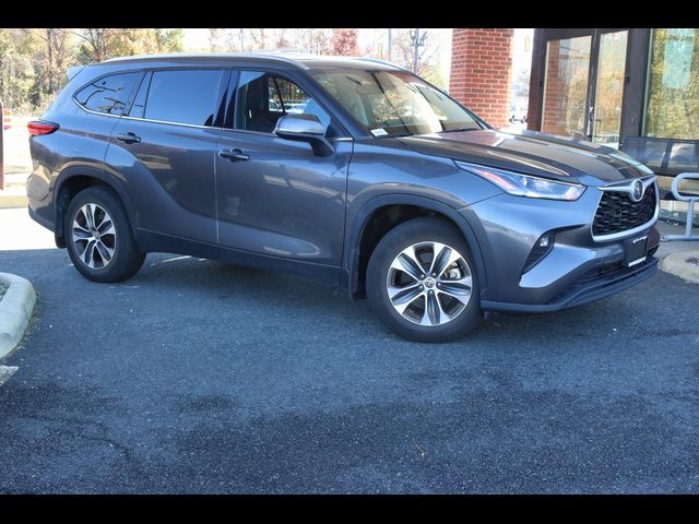 2021 Toyota Highlander XLE