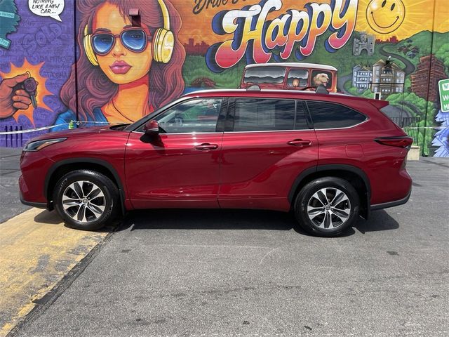 2021 Toyota Highlander XLE