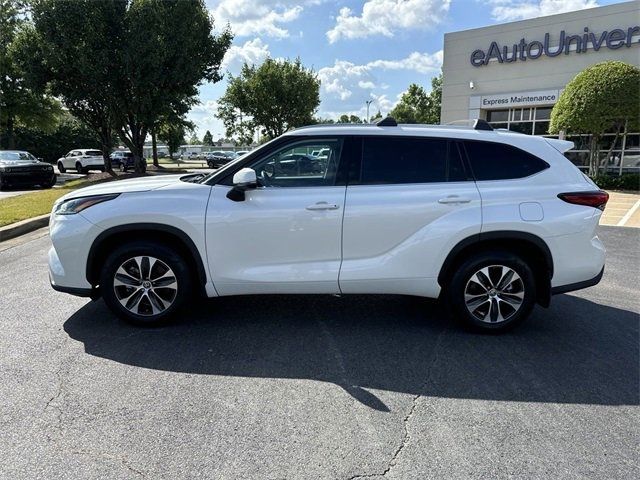 2021 Toyota Highlander XLE