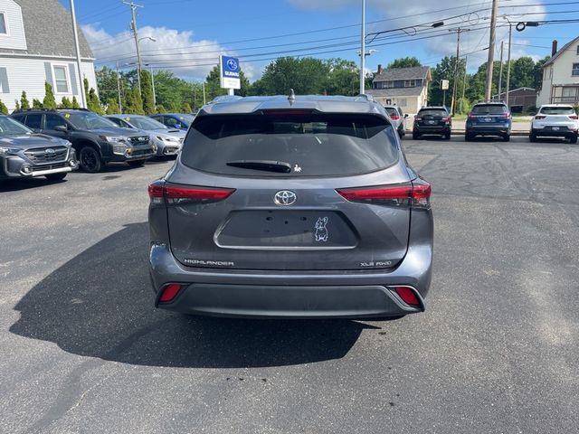 2021 Toyota Highlander XLE