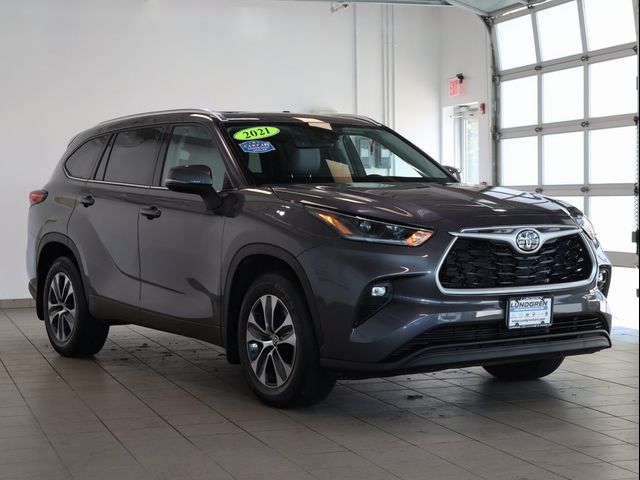 2021 Toyota Highlander XLE